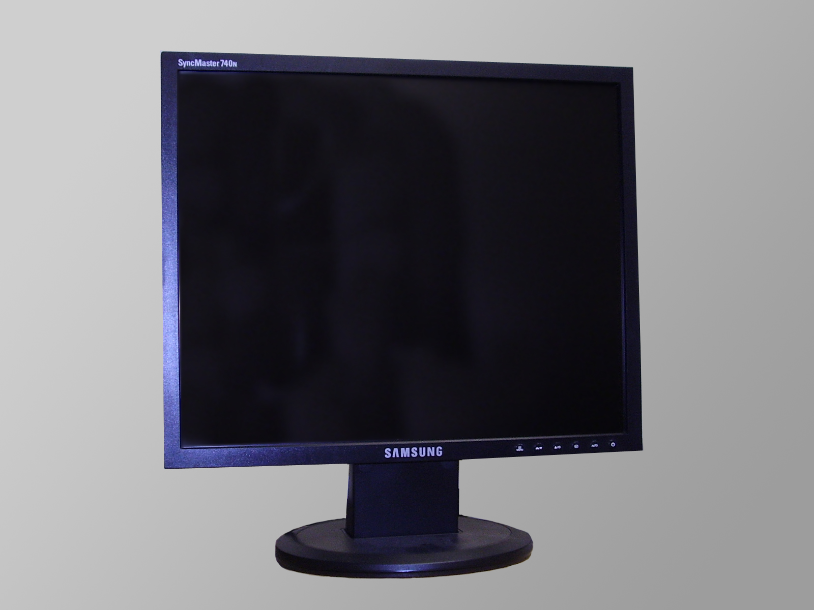 Samsung 740N 17″